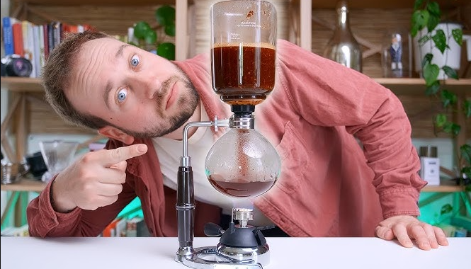 How to Brew Coffee Using a Siphon Coffee Maker